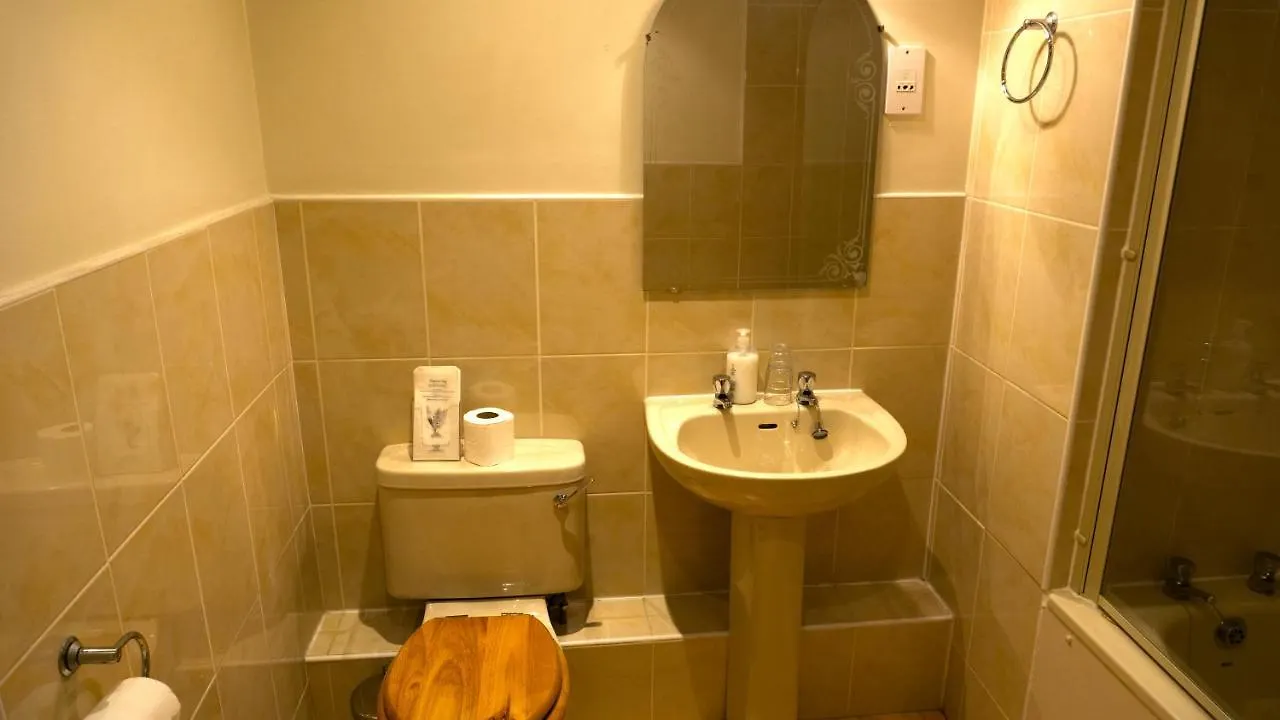 Arrandale Guest House EDI