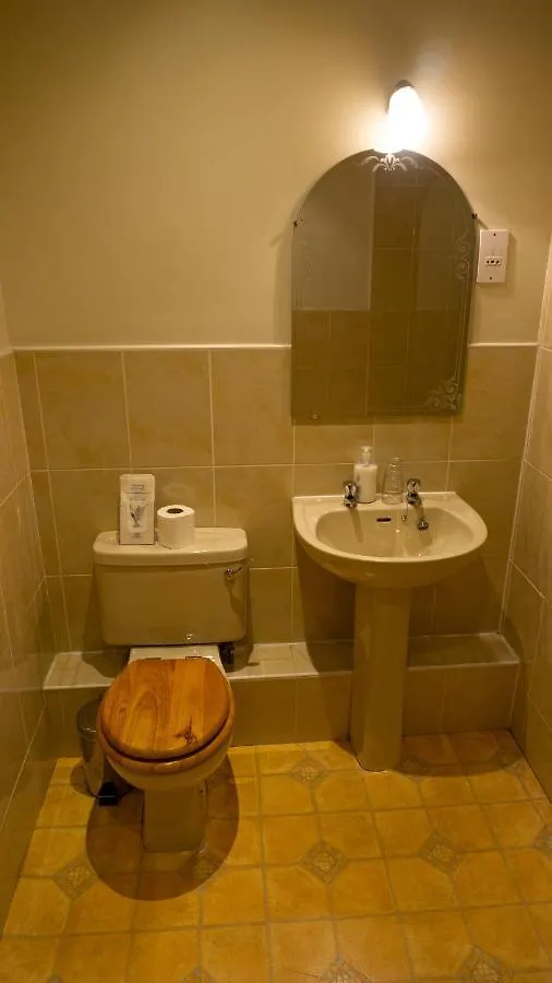 Arrandale Guest House EDI