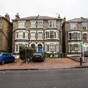 Hotel Oyo The Greenland London